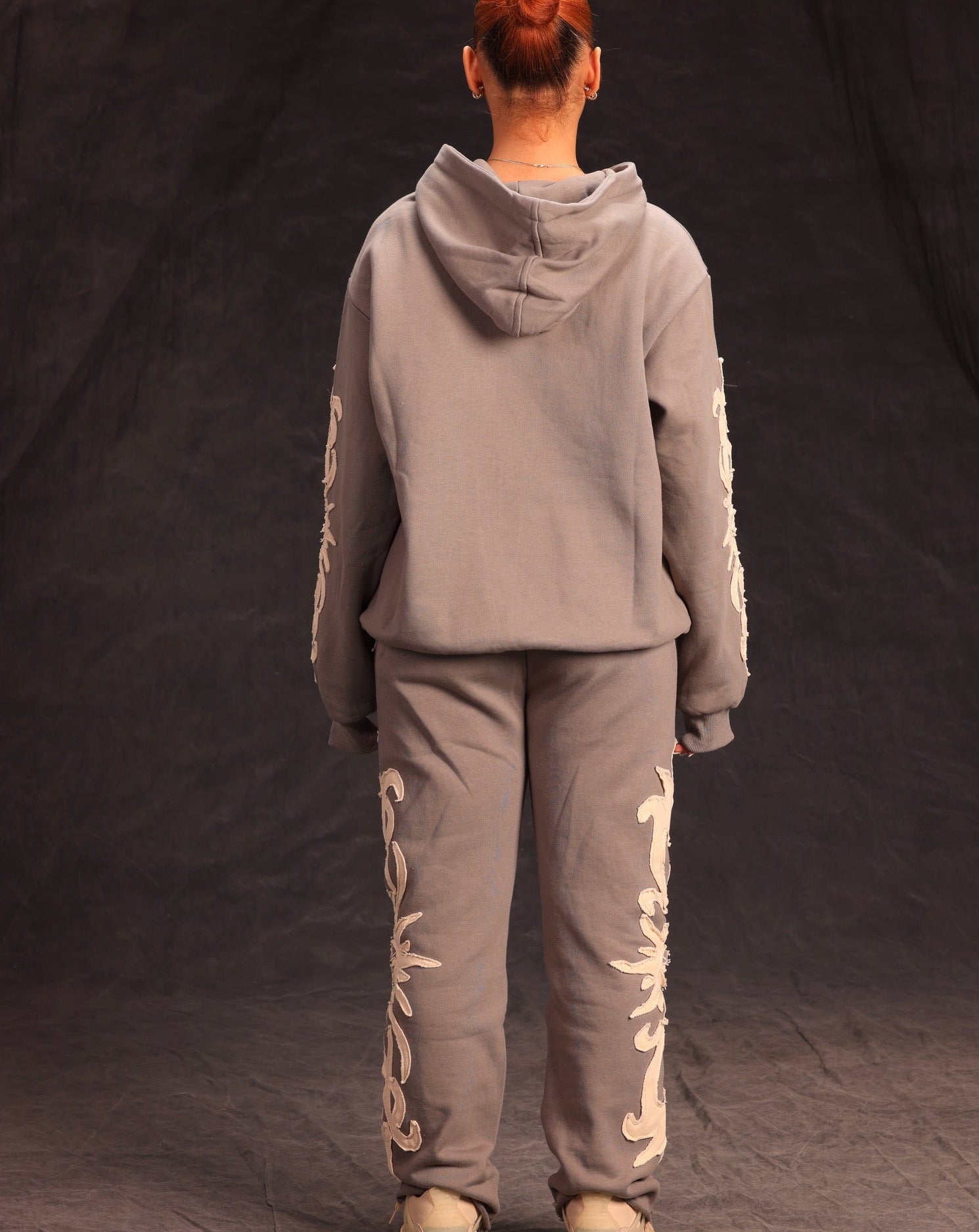 "SUN FLAME" SWEATPANTS - GREY