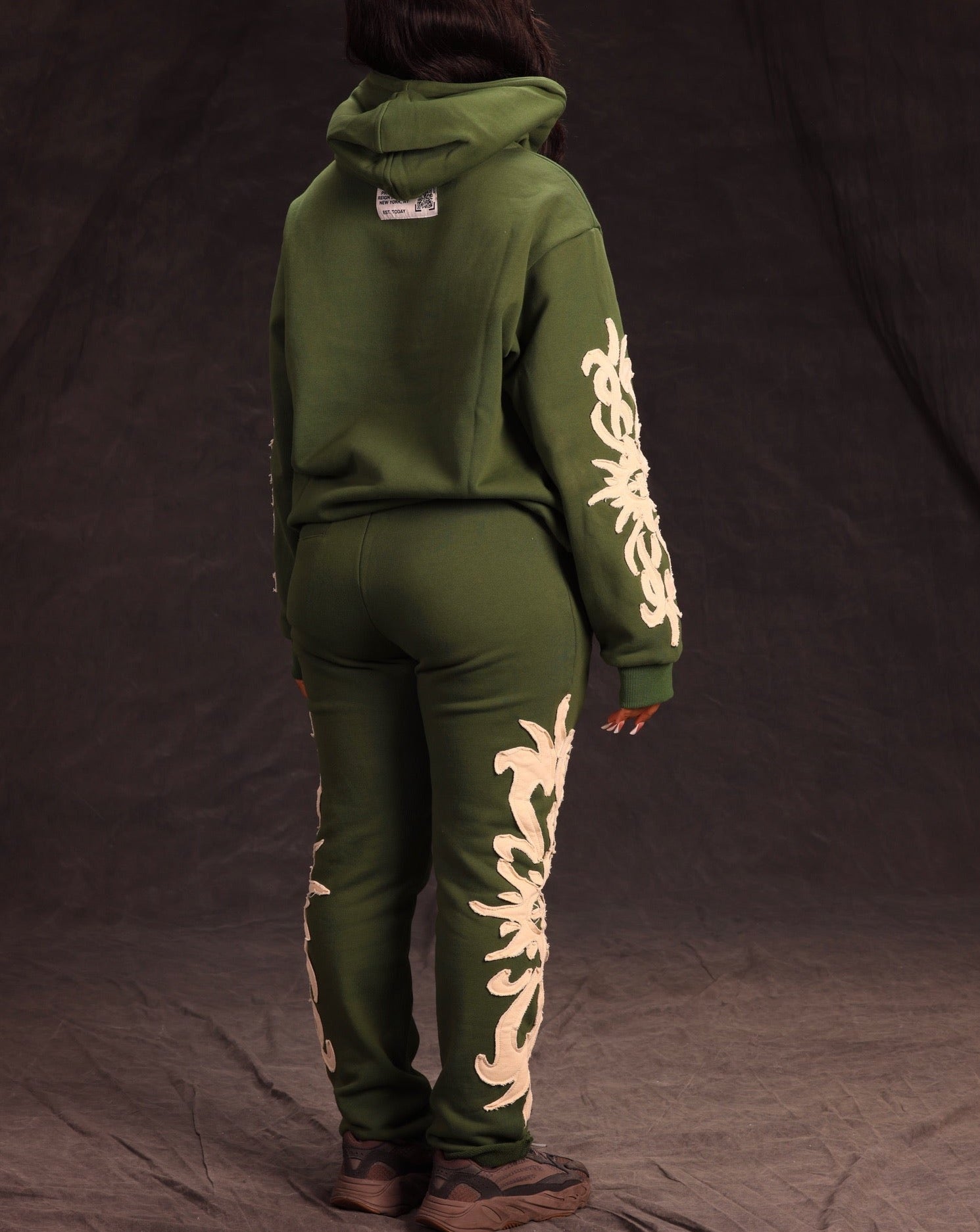 "SUN FLAME" SWEATPANTS - FOREST GREEN